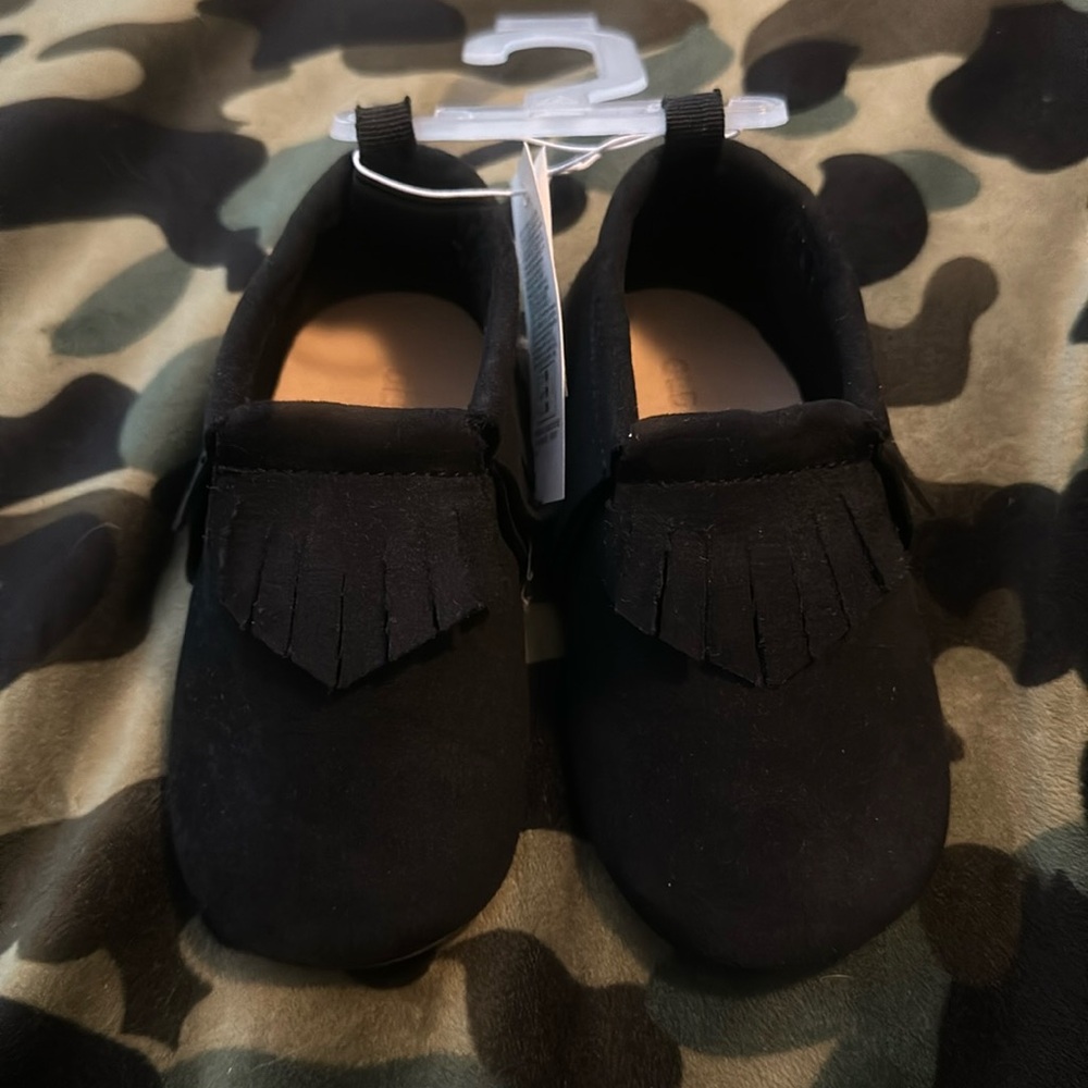 OLD NAVY BABY MOCCASIN SHOES/SLIPPERS: BLACK: NEW WITH TAGS: SIZE 18-24 MTHS